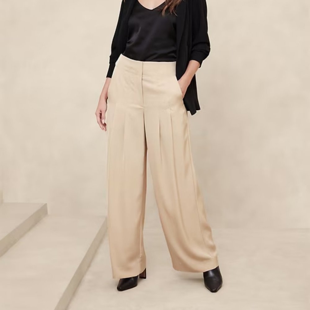 NWT Banana Republic Ultra High-Rise Wide-Leg Pant Beige 12